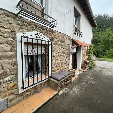 Casa En 5 Y 2 Plantas * Тресеньо