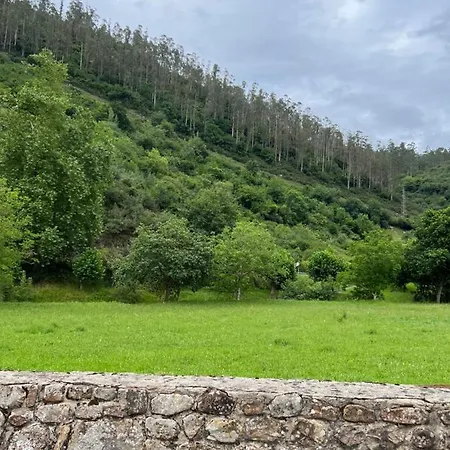 Casa En 5 Y 2 Plantas Nyaraló *