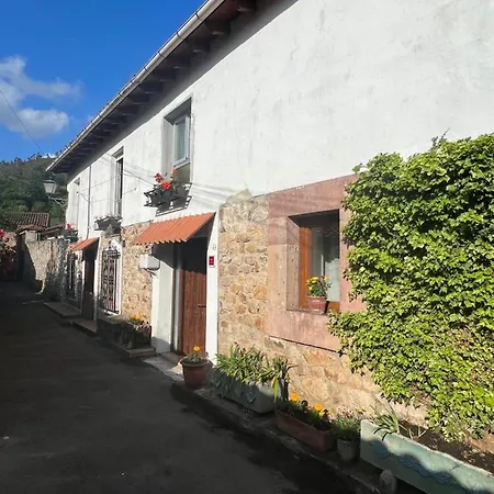 Casa En 5 Y 2 Plantas *