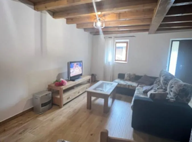 Casa En 5 Y 2 Plantas Holiday home Treceno