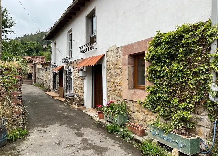 Casa En 5 Y 2 Plantas *